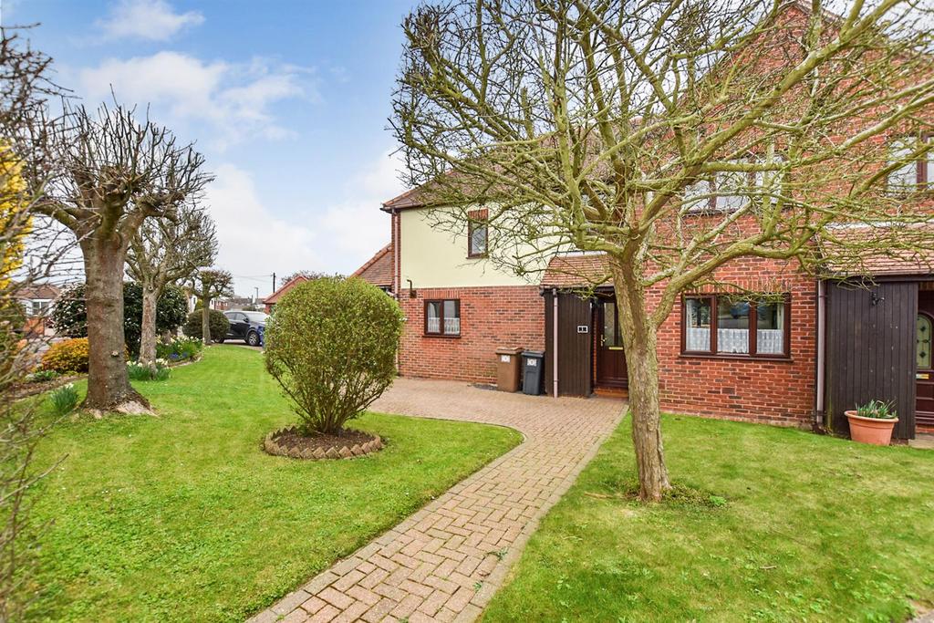 Coburg Place, South Woodham Ferrers 3 bed semidetached house £370,000