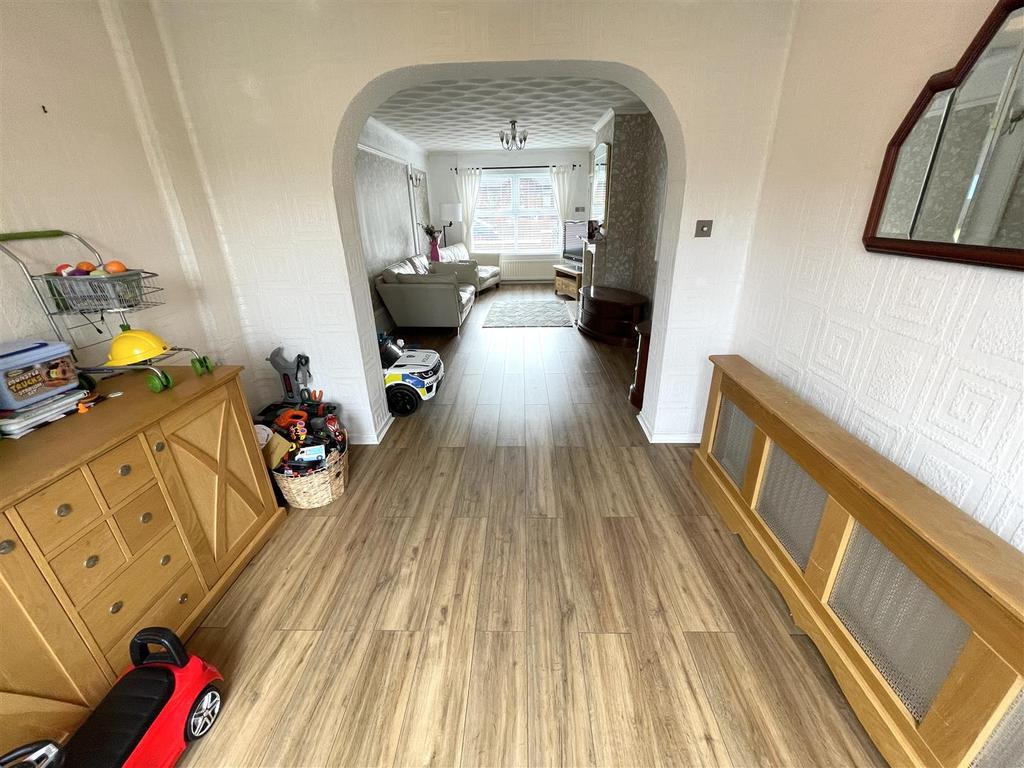 Montgomery Road, Huyton, Liverpool 3 bed end of terrace house £145,000