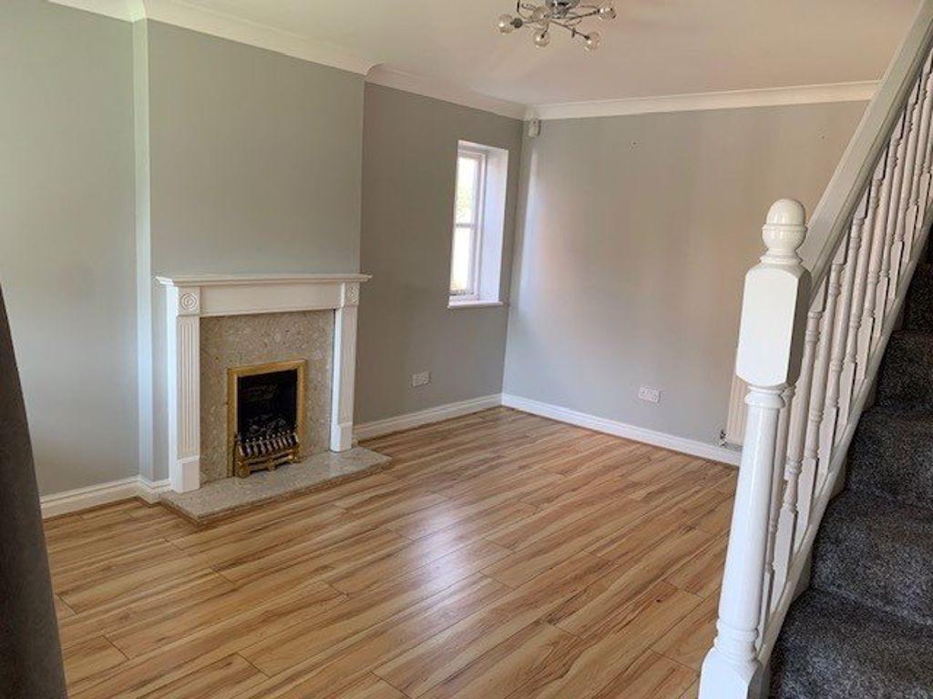 Llwyn Onn, Pontyclun 2 bed house £725 pcm (£167 pw)