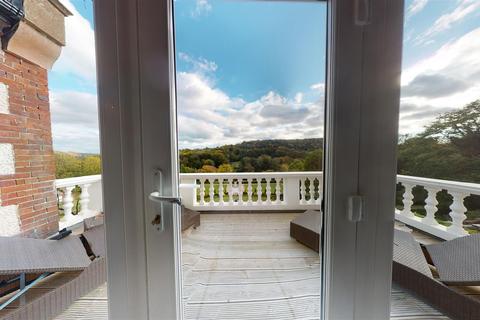 4, Kearsney Court Alkham Road, Temple Ewell, Dover, CT16 3EB