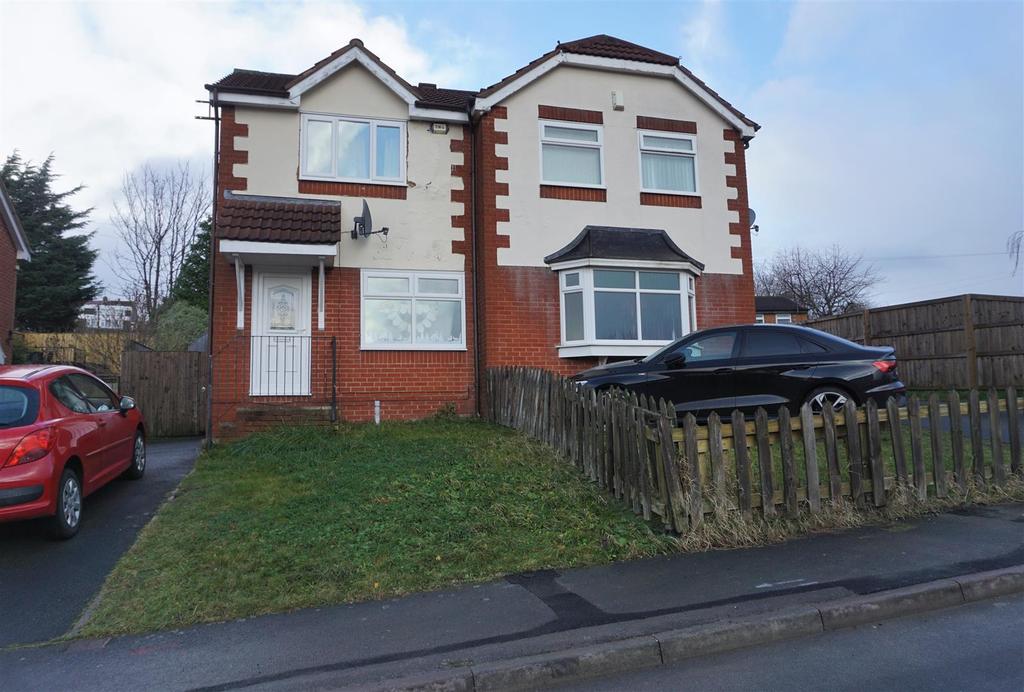 Cornfield, Dewsbury 2 bed semidetached house £675 pcm (£156 pw)