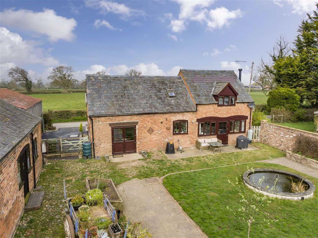Tarts Hill, Whitchurch, SY13 3 bed barn conversion £400,000
