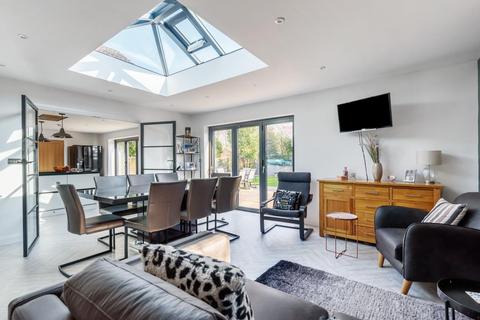 19 Rownhams Lane, North Baddesley, Southampton, SO52 9GE