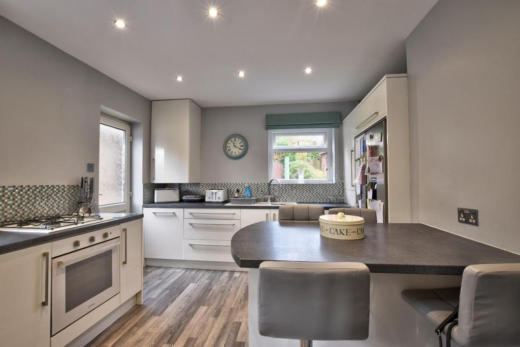 Higher Causeway, Barrowford, Nelson 3 bed semidetached house £225,000