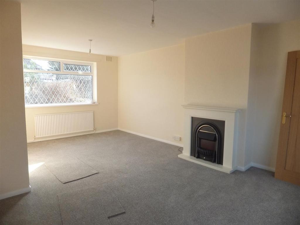 Davenport Drive, Cleethorpes 3 bed semidetached house £695 pcm (£160 pw)