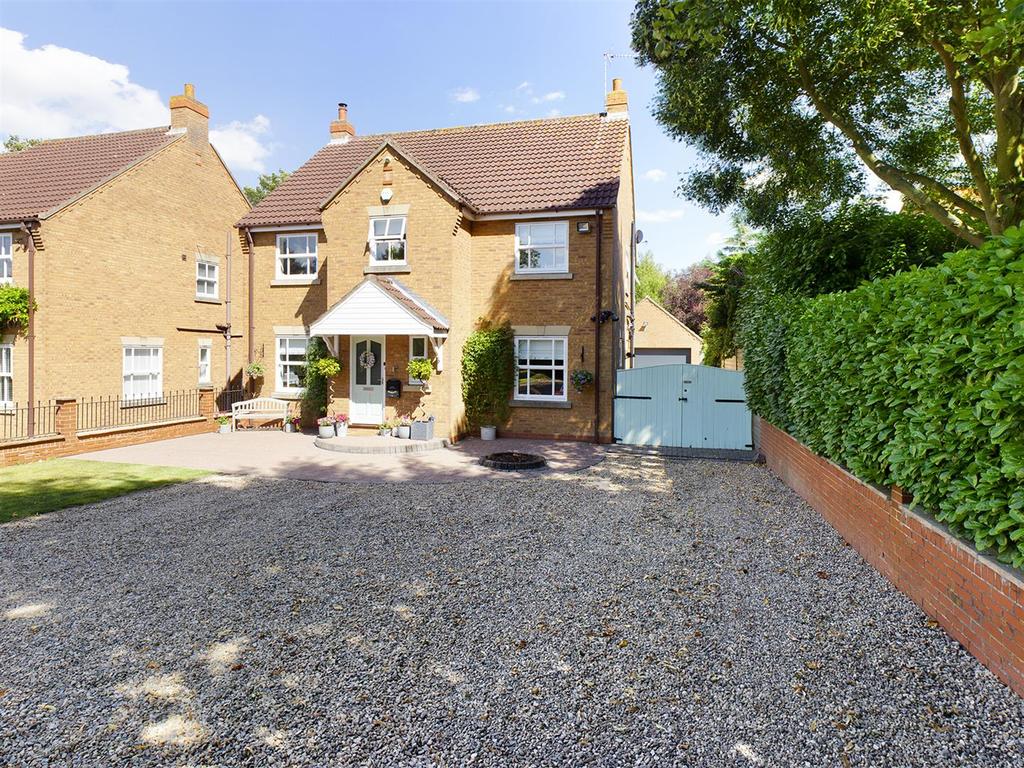 Queens Mead, Lund, Driffield 4 bed detached house for sale £650,000