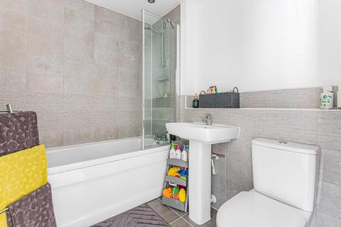72 Diamond Drive, Didcot, OX11 6FH