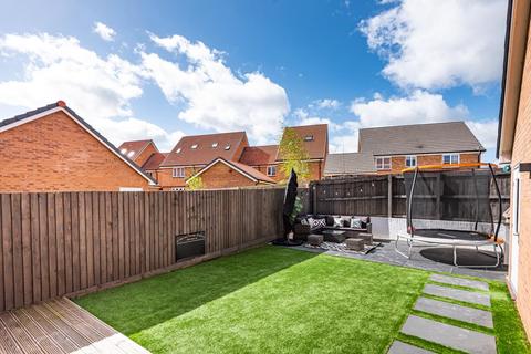 72 Diamond Drive, Didcot, OX11 6FH
