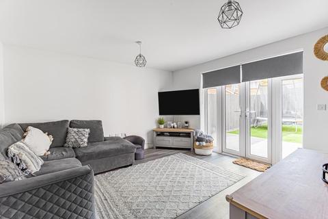 72 Diamond Drive, Didcot, OX11 6FH