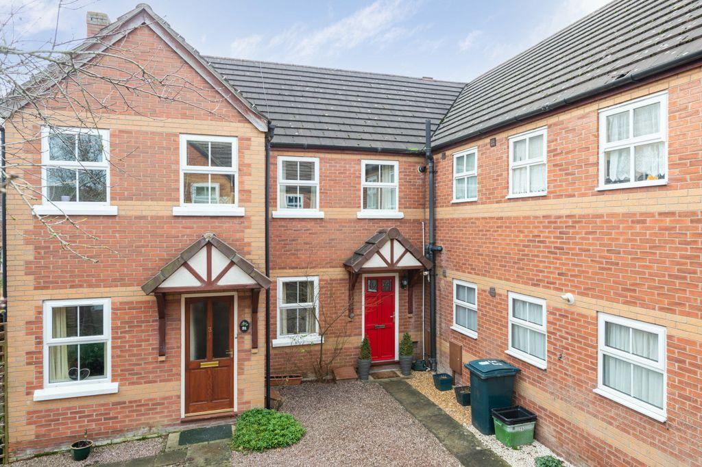 Coldridge Drive, Herongate... 2 bed apartment £130,000