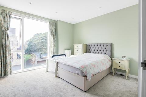 3 Exeter Place, London, SE26 6AB
