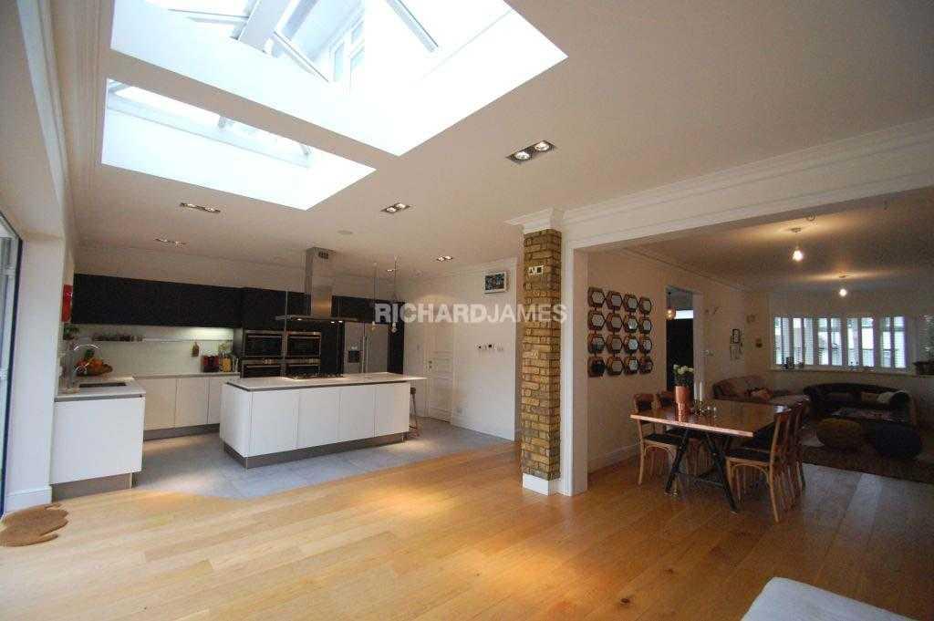 Uphill Grove, Mill Hill 5 bed detached house £1,750,000