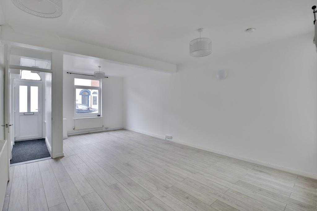 Toronto Road, Portsmouth 3 bed terraced house £240,000
