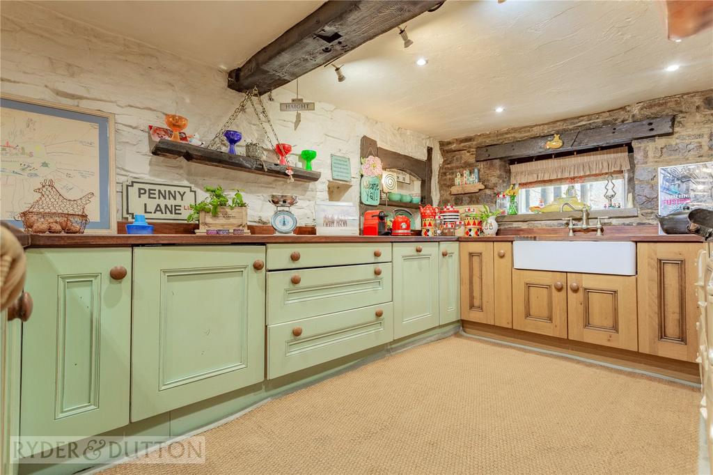 Kitchen Area: