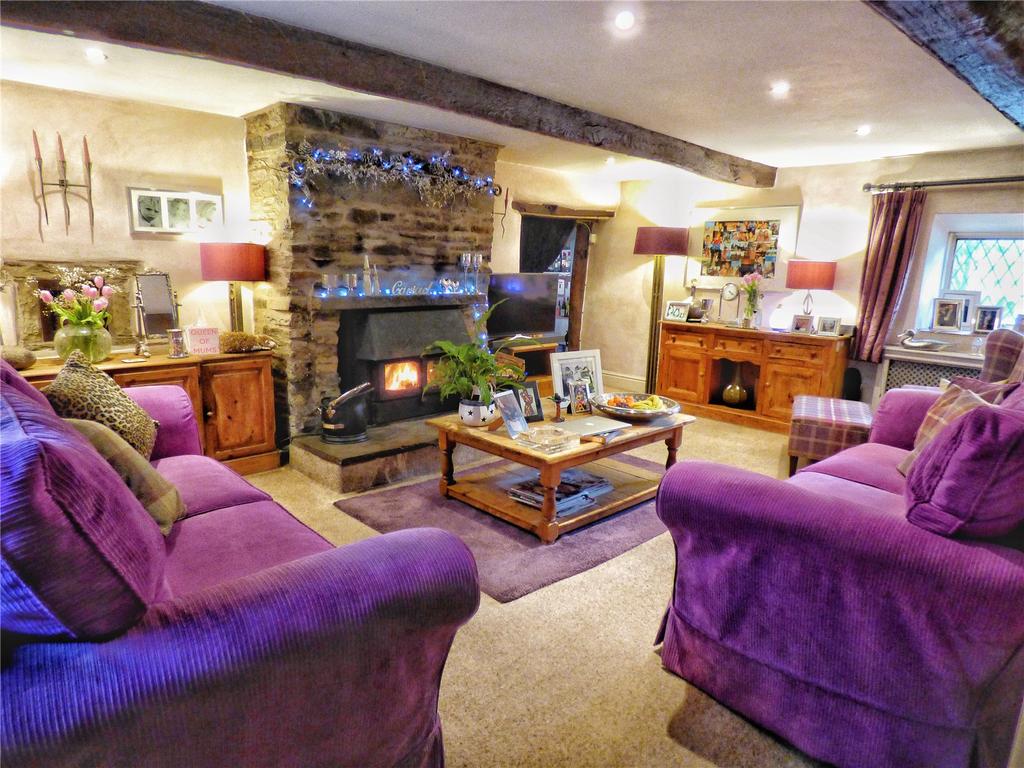 Living Room: