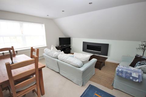 2 bedroom penthouse for sale - Frensham Road, Farnham, Surrey, GU9