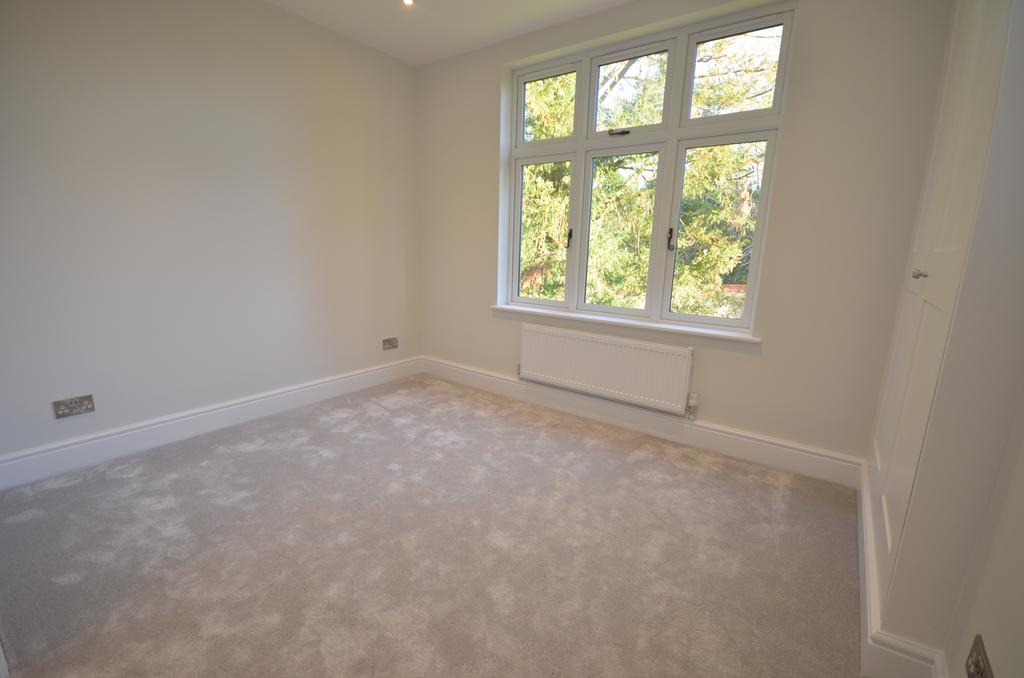 Castle Hill, Farnham, Surrey, GU9 2 bed apartment £595,000