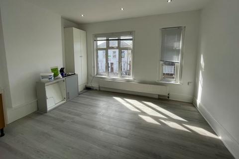 112b Cowley Mill Road, Uxbridge, UB8 2QB