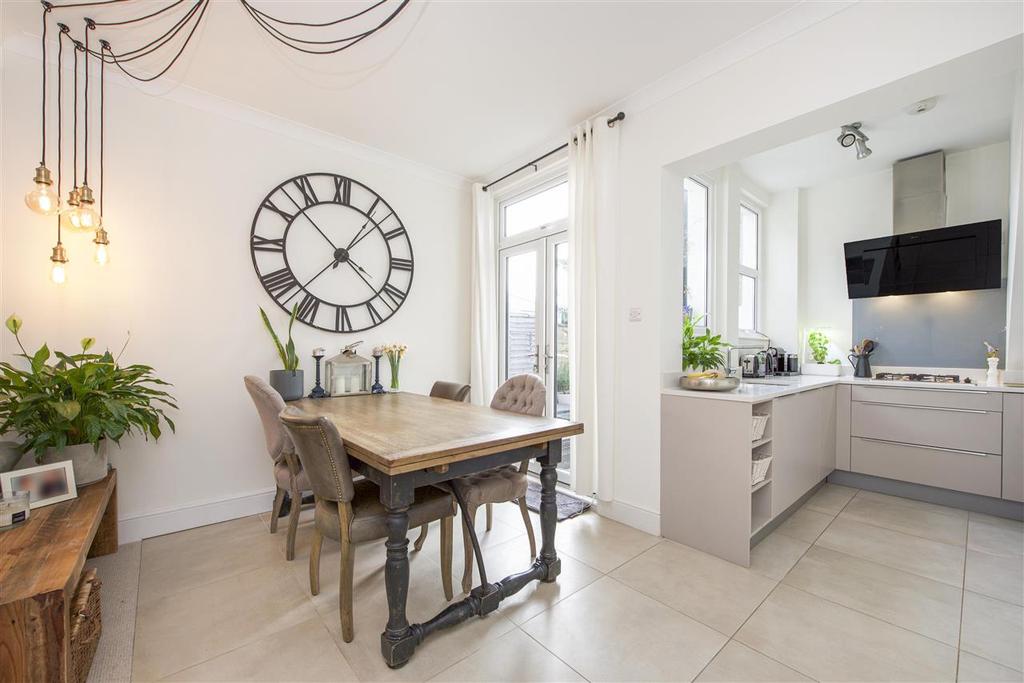 Durnsford Road, Wimbledon Park, Wimbledon Park 2 bed apartment £699,950