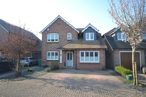 6 Deans Close, Fontwell, Arundel, BN18 0SJ