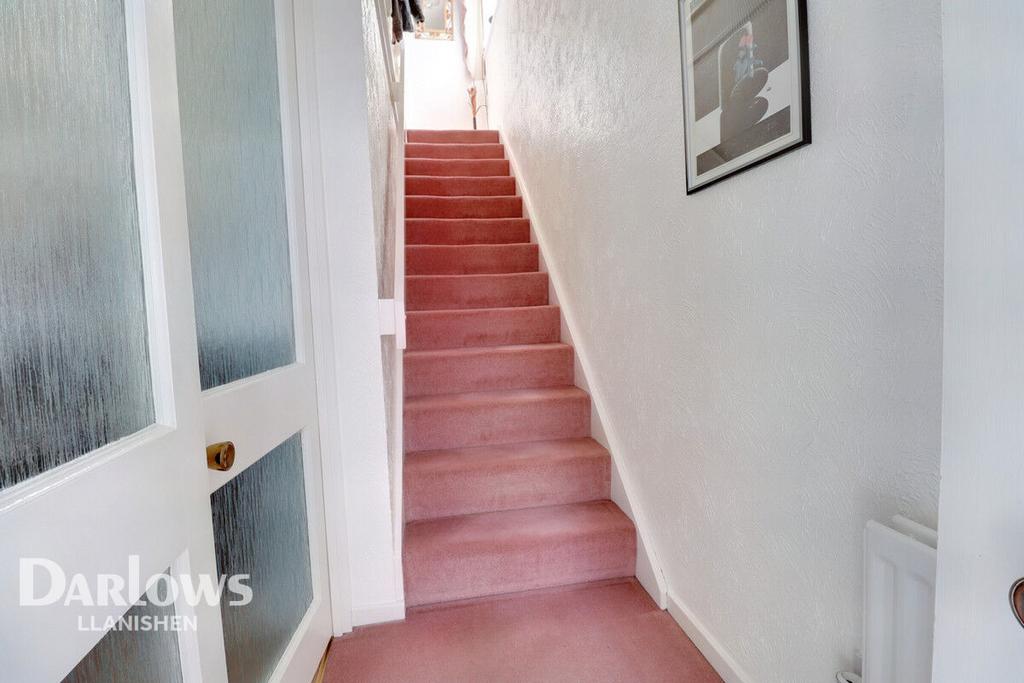 Camelot Way, Cardiff 3 bed semidetached house for sale £270,000