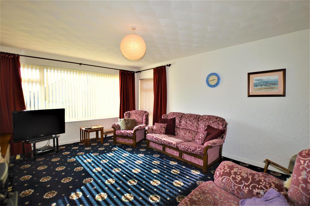 37 Ardneil Court, ARDROSSAN, KA22 7NQ 4 bed detached bungalow £210,000