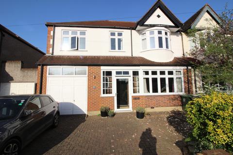 6 Grandison Road, Worcester Park, KT4 8LU