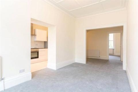 4 bedroom apartment to rent, Finchley Road, St. John's Wood, London, NW8