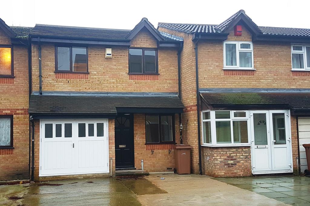 John Maurice Close, London SE17 4 bed terraced house £3,300 pcm (£762 pw)