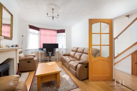 4 bedroom end of terrace house for sale, Hainault Road, Romford