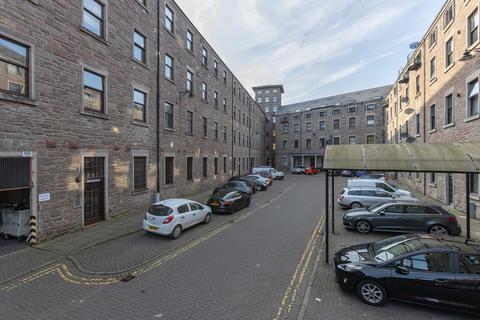 3 bedroom flat for sale - 35 Pleasance Court, Dundee, Angus, DD1 5BB