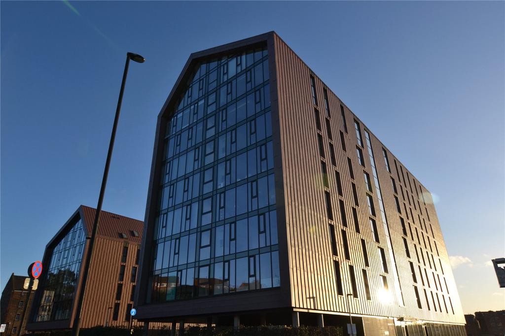 Duke Street, North Shields 2 bed apartment £875 pcm (£202 pw)