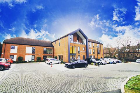 2 bedroom flat for sale - Poets Place, Loughton
