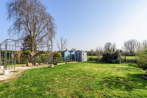 89 Briar Road, Shepperton, TW17 0JB