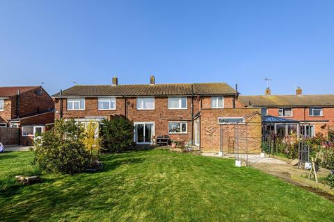 89 Briar Road, Shepperton, TW17 0JB