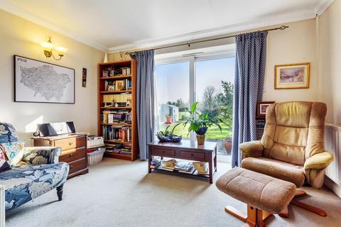 89 Briar Road, Shepperton, TW17 0JB