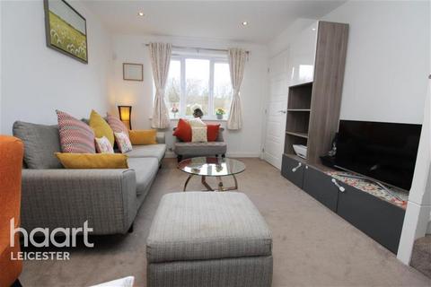 2 bedroom detached house to rent, Watkin Road, Freemans Meadow