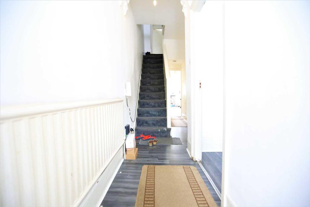 Clarendon Road, Walthamstow, E17 3 bed terraced house £725,000
