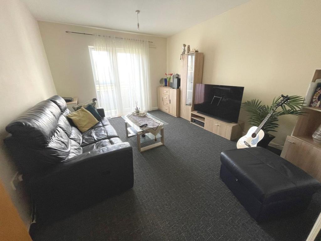 West Cotton Close Southbridge Northampton Nn4 8by 2 Bed Flat For Sale