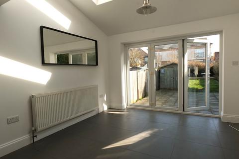 3 bedroom semi-detached house to rent, Golding Road, Sevenoaks, TN13