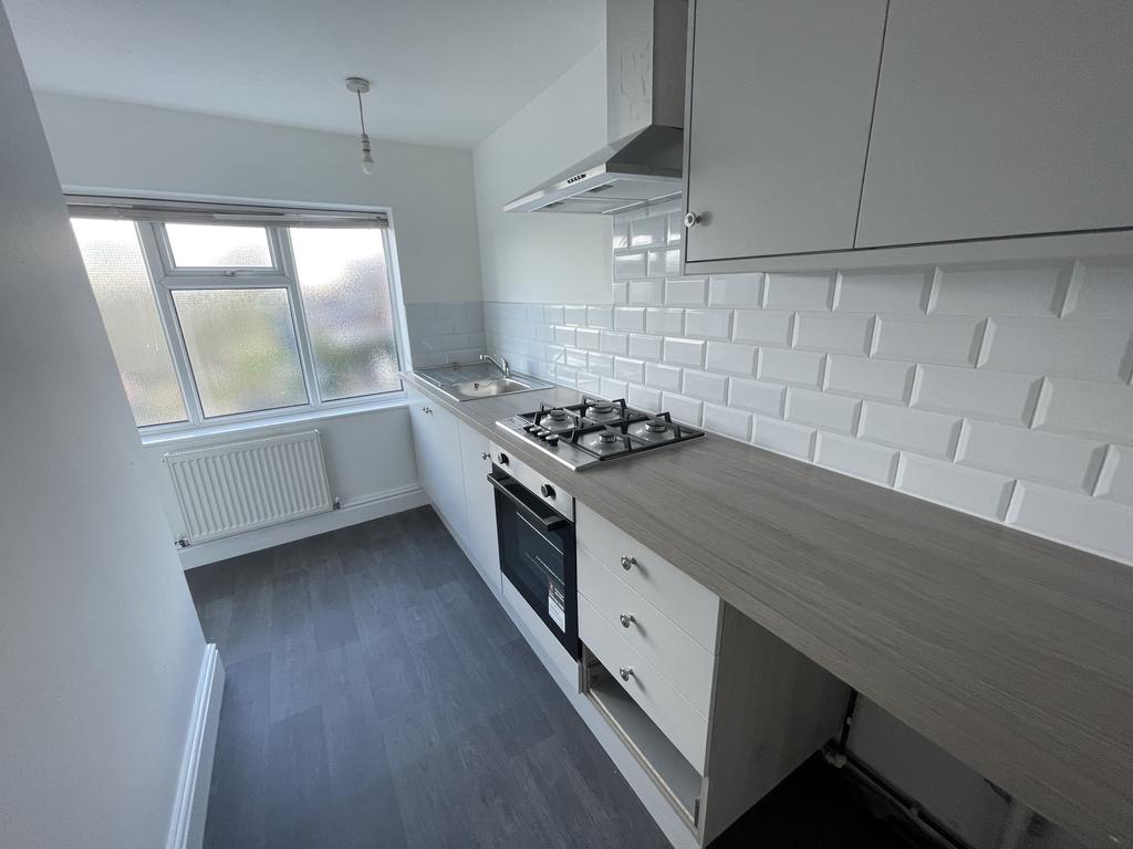 Hallfields Road, Warrington... 2 bed apartment £700 pcm (£162 pw)