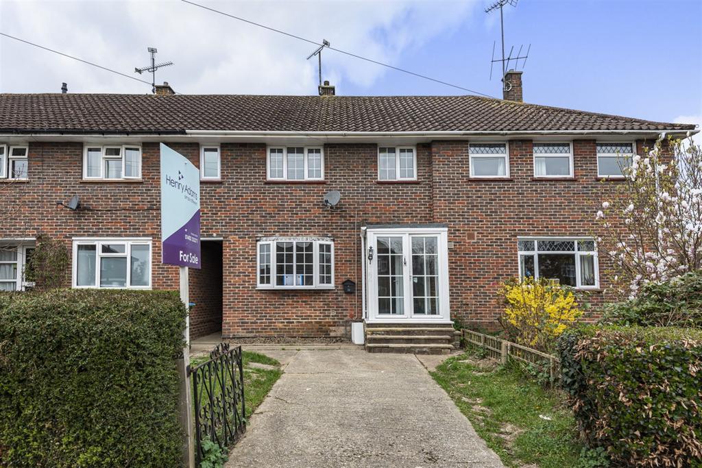 Blackbridge Lane, Horsham, RH12 3 bed terraced house £400,000