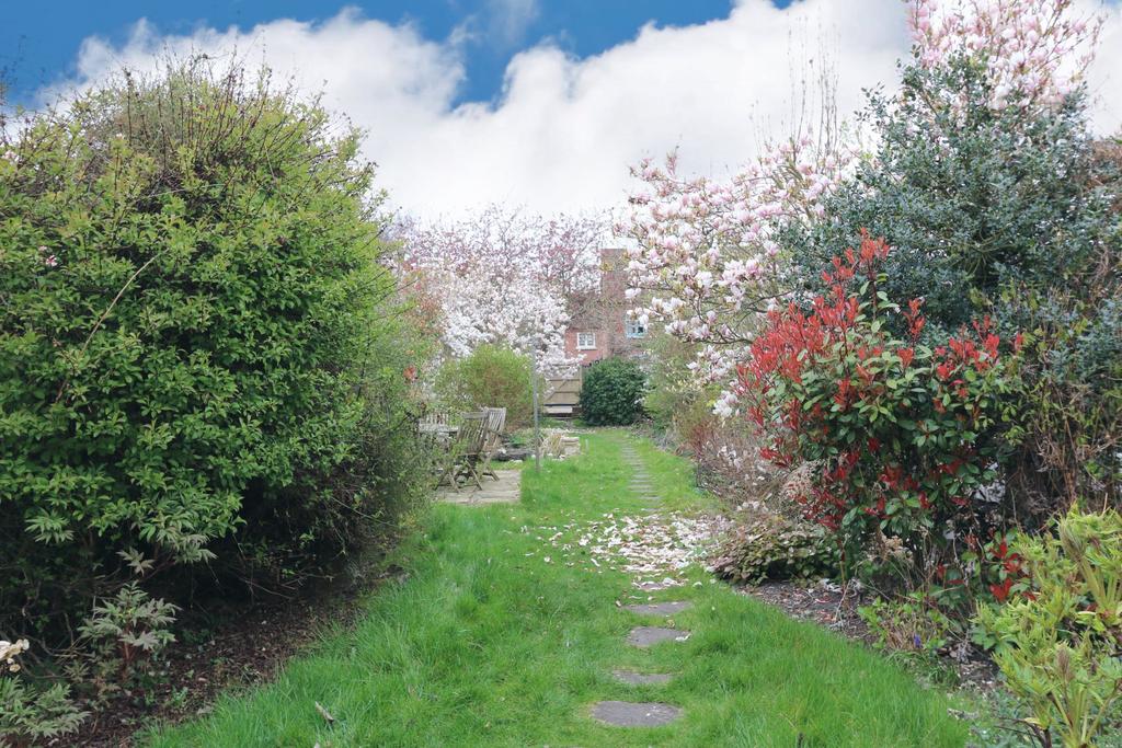 Photograph 4