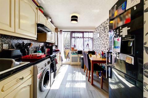 3 bedroom apartment for sale - Stranraer Way, London, N1