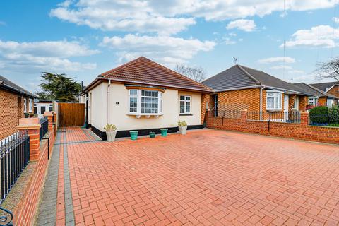 8 Barncombe Close, Benfleet, SS7 4AQ