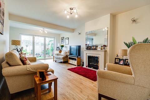 8 Barncombe Close, Benfleet, SS7 4AQ