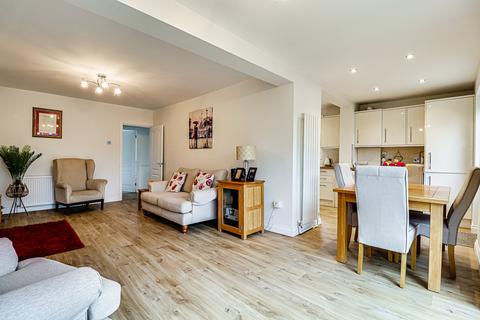 8 Barncombe Close, Benfleet, SS7 4AQ