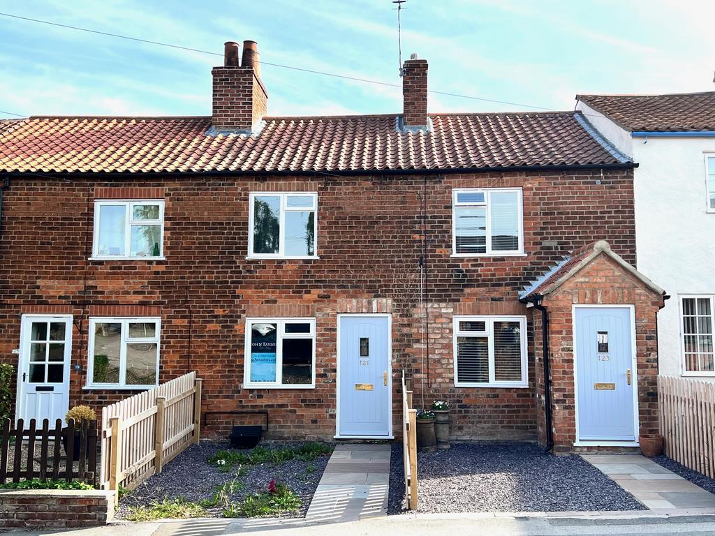 Church Street, Louth 2 bed terraced house £135,000