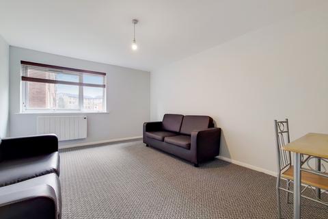 1 bedroom flat to rent, Gurney Close, Barking, IG11