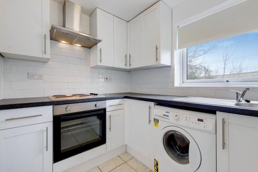 4 Kitchen-1